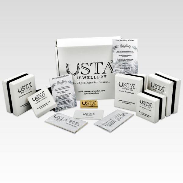 Bebek Mavisi Makyajlı Hareketli Papatya Charm Altın Kolye Ucu