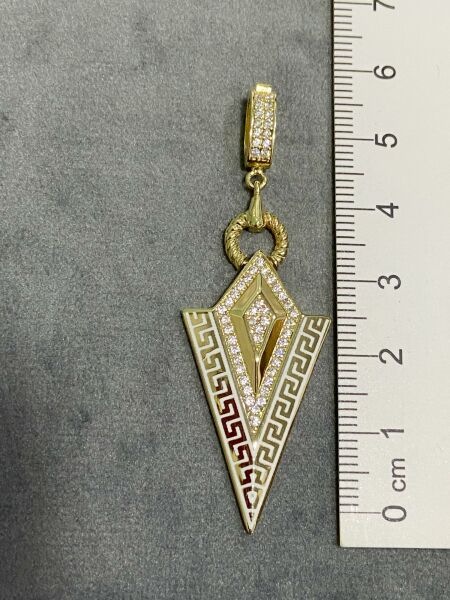 Grek Desenli Üçgen Charm Altın Kolye Ucu